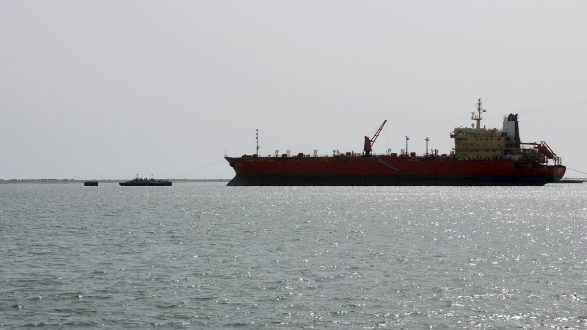 Petrolero abandonado cerca de la costa de Yemen amenaza con una “explosión catastrófica” 