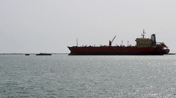 Petrolero abandonado cerca de la costa de Yemen amenaza con una “explosión catastrófica” Petrolero abandonado cerca de la costa de Yemen amenaza con una “explosión catastrófica”