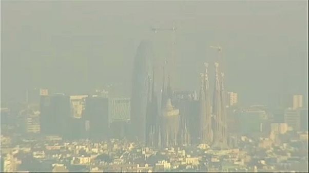 Dicke Luft in Barcelona - Brüssel klagt Spanien vor EU-Justiz an Dicke Luft in Barcelona - Brüssel klagt Spanien vor EU-Justiz an