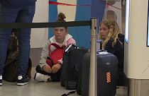 Chaos in Schiphol: 1.300 verbringen die Nacht am Flughafen