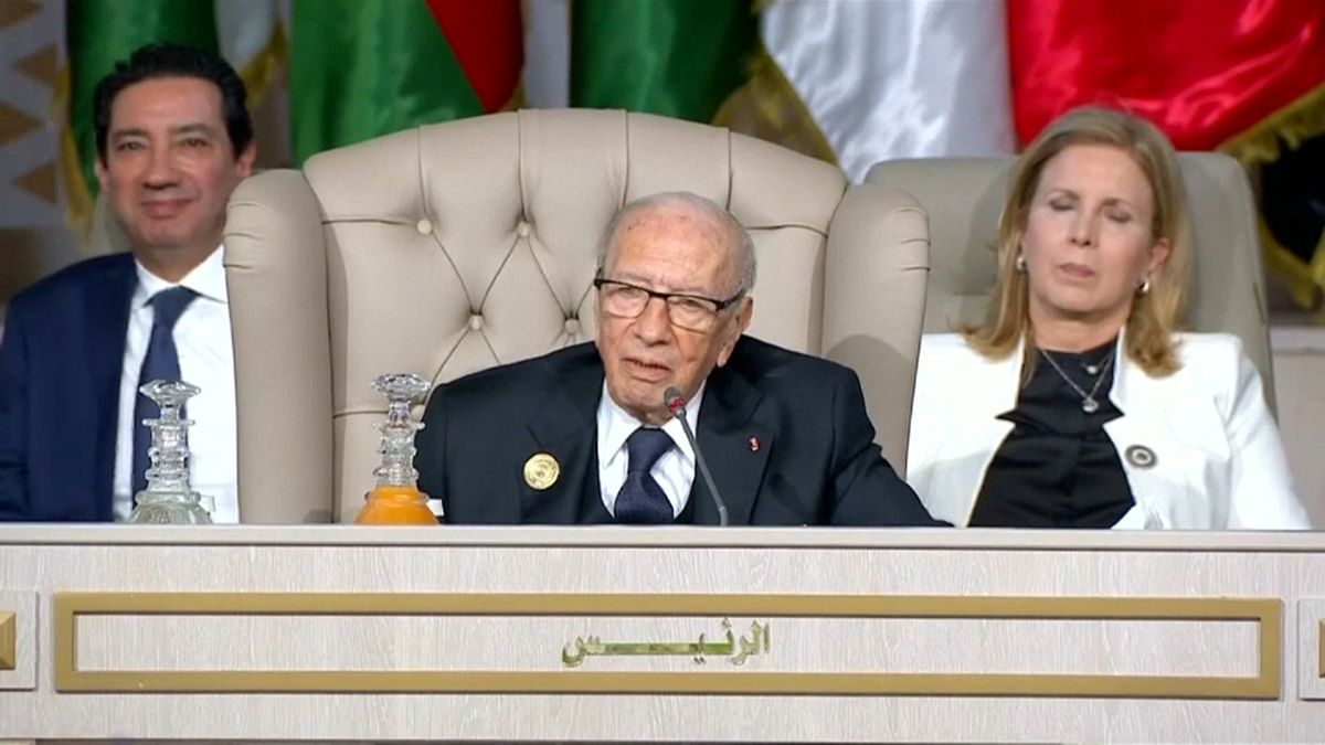 Essebsi, o 1° presidente democraticamente eleito