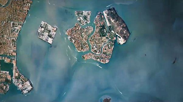 La Mostra di Venezia sullo sfondo dei secoli La Mostra di Venezia sullo sfondo dei secoli
