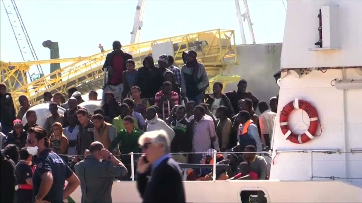 Naufragio al largo della Libia: potrebbero esserci più di 150 vittime