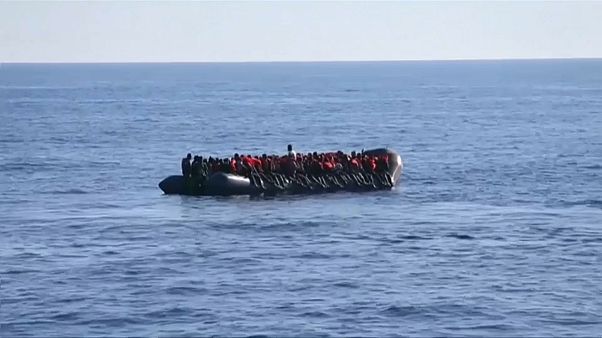 Mehr als 100 Tote befürchtet: Flüchtlingsboot gesunken Mehr als 100 Tote befürchtet: Flüchtlingsboot gesunken