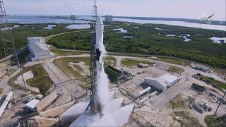 SpaceX lancia la capsula Dragon con i rifornimenti alla Stazione Spaziale