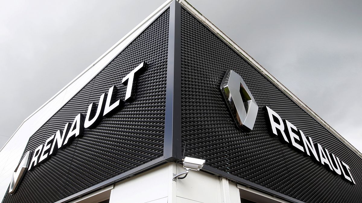 6 aylık kârı çakılan Renault yıl sonu gelir hedefini düşürdü 