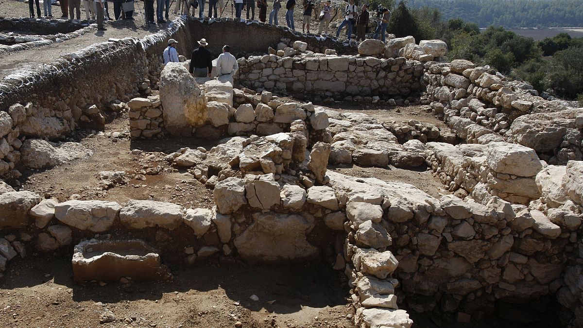 مدينة في فلسطين قبل 3000 سنة يعتقد أن النبي داود قتل فيها جالوت حسب العهد القديم وفقا لاكتشافات علماء آثار إسرائيليين. 2008