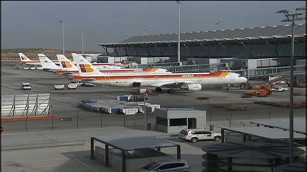 Greve no aeroporto de Barcelona pode afetar mil voos Greve no aeroporto de Barcelona pode afetar mil voos