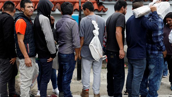 غواتيمالا ترضخ لتهديدات ترامب وتوقع اتفاقية تتعلق بالهجرة عبر حدودها غواتيمالا ترضخ لتهديدات ترامب وتوقع اتفاقية تتعلق بالهجرة عبر حدودها