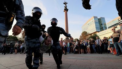 Moszkvai tüntetés: 1074 letartóztatott