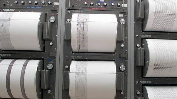 Σεισμική δόνηση 4,2 ρίχτερ έγινε αισθητή σε όλη την Αθήνα Σεισμική δόνηση 4,2 ρίχτερ έγινε αισθητή σε όλη την Αθήνα