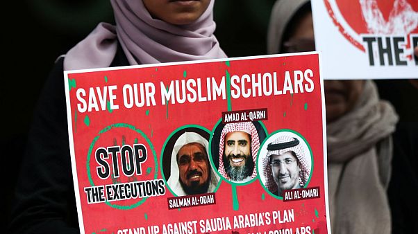 İdam cezasıyla yargılanan Suudi vaiz Salman al-Awdah'ın duruşması ertelendi İdam cezasıyla yargılanan Suudi vaiz Salman al-Awdah'ın duruşması ertelendi