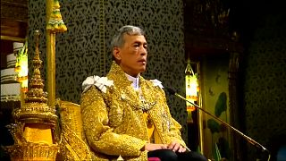 شاهد: طقوس "خاصة" في احتفال ملك تايلاند بعيد ميلاده الـ 67