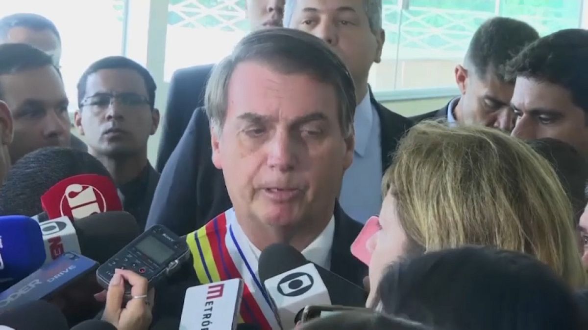 Bolsonaro insinúa el encarcelamiento de un periodista 