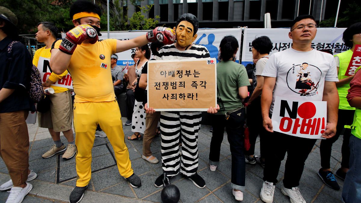 تشدید تنش تاریخی میان ژاپن و کره؛ امیدها به دیدار آبه و مون بسته شد