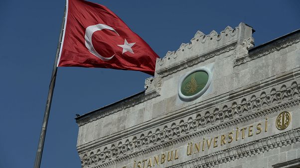 İstannbul Üniversitesi İstannbul Üniversitesi