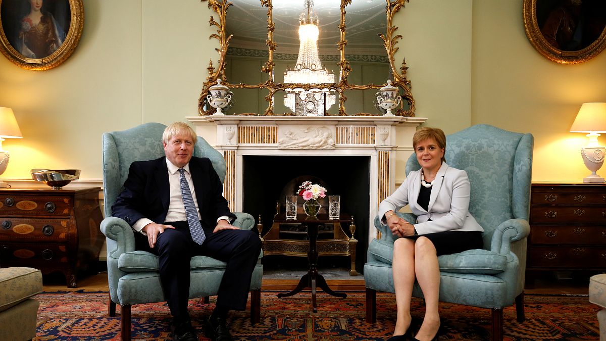 Boris Johnson in Scozia: accoglienza negativa