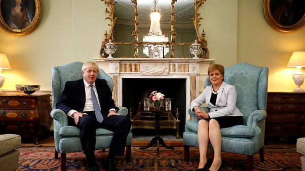 Boris Johnson tenta seduzir apoios para a batalha do "brexit" Boris Johnson tenta seduzir apoios para a batalha do "brexit"