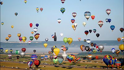 Γαλλία: 500 αερόστατα στον ουρανό