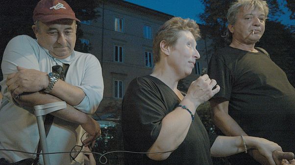 Personas sin hogar reconvertidas en guías turísticos: una nueva mirada a Bolonia Personas sin hogar reconvertidas en guías turísticos: una nueva mirada a Bolonia