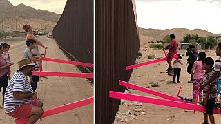 VÍDEO: Los niños de la frontera entre México y Estados Unidos juegan en el mismo balancín