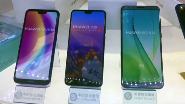 Huawei: il blocco di Trump non ferma le vendte Huawei: il blocco di Trump non ferma le vendte