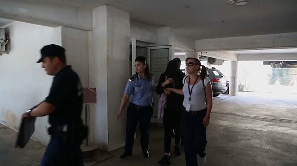 Кипр: заявившая о групповом изнасиловании — на скамье подсудимых Кипр: заявившая о групповом изнасиловании — на скамье подсудимых