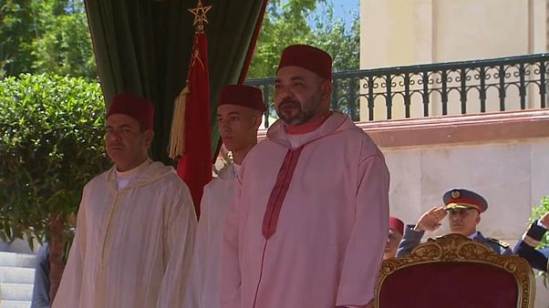 El rey Mohamed VI anuncia 'una nueva etapa' en Marruecos al cumplir veinte años en el trono El rey Mohamed VI anuncia 'una nueva etapa' en Marruecos al cumplir veinte años en el trono
