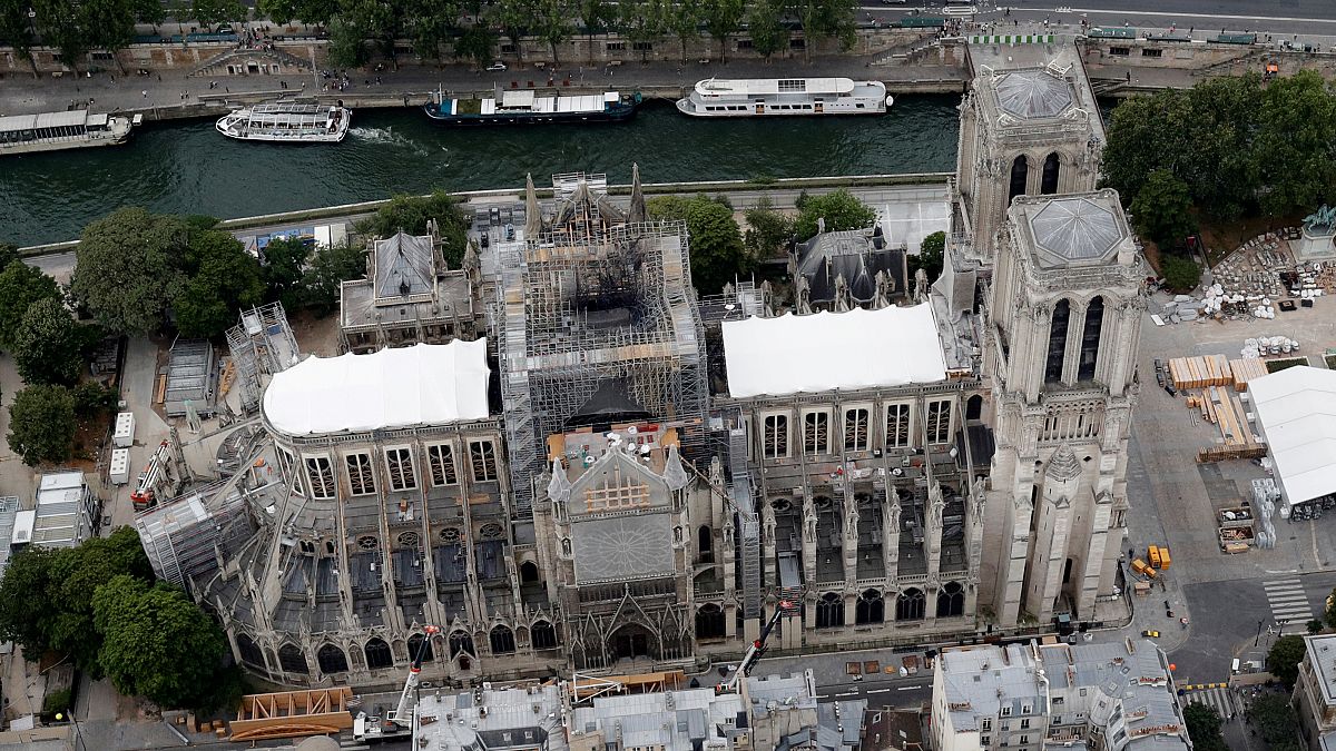 Notre-Dame yangınında yağan ölümcül kurşuna karşı halkın yeterince uyarılmadığı iddiası