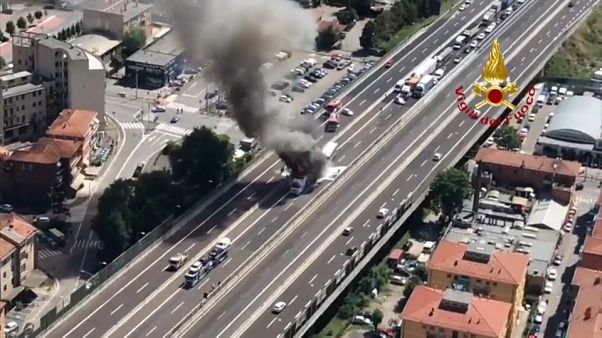 Scontro tra camion sulla A14, un morto Scontro tra camion sulla A14, un morto