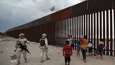 Trumps Mexiko-Grenzzaun "verschaukelt"