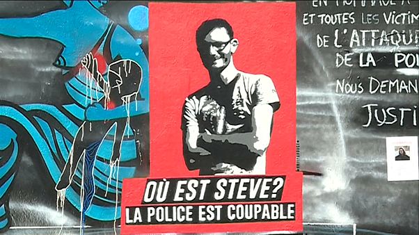Il caso-Steve scuote la Francia (e imbarazza la polizia) Il caso-Steve scuote la Francia (e imbarazza la polizia)
