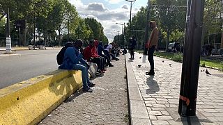 Migranten in Paris: Warten auf Asyl