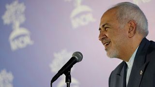 ظريف: أمريكا في عزلة وفشلت في تشكيل تحالف بالخليج وتريد حرمان إيران من حقوقها