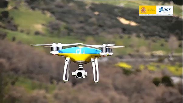 Multas caídas del cielo con los drones españoles de la DGT Multas caídas del cielo con los drones españoles de la DGT