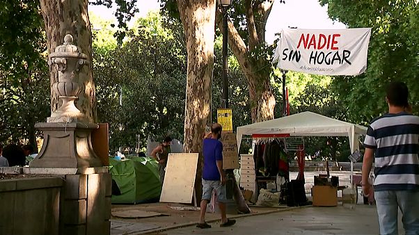 La batalla de los sin techo en el corazón turístico de Madrid La batalla de los sin techo en el corazón turístico de Madrid