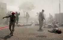 Véres támadást intéztek a húszik egy katonai parádé ellen Jemenben
