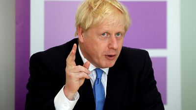 Johnson anuncia más fondos para un Brexit duro