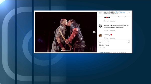 Rammstein: Kuss vor 80.000 in Moskau Rammstein: Kuss vor 80.000 in Moskau