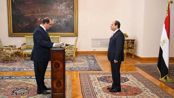 كيف شدد السيسي قبضته على الحكم في مصر؟ كيف شدد السيسي قبضته على الحكم في مصر؟