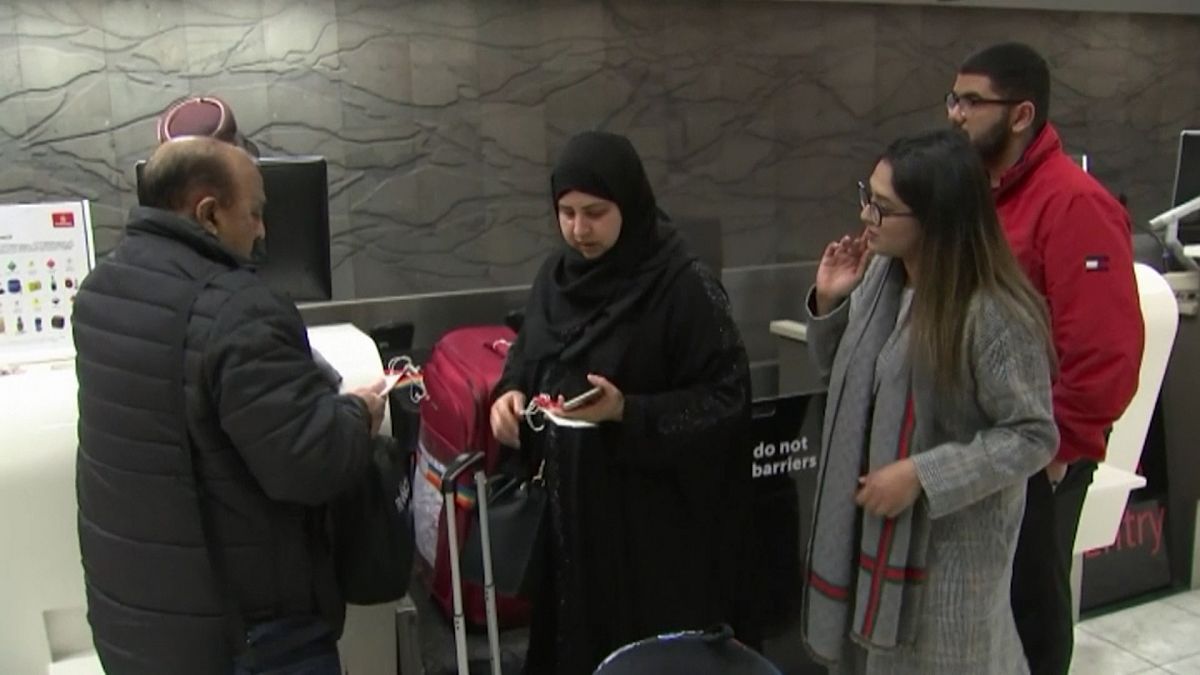 عائلة محمد شميم صديقي تغادر مطار كرايستشيرش في رحلتها إلى الحج