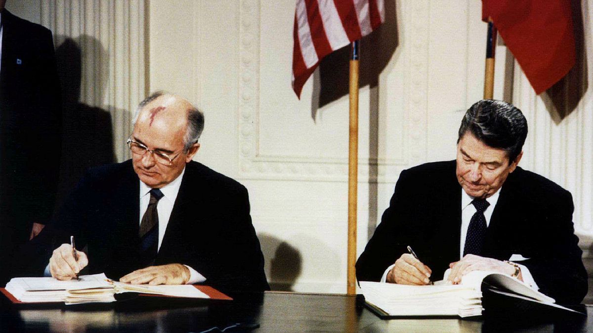  U.S. President Ronald Reagan (R) and Soviet President Mikhail Gorbachev sign the Intermediate-Range Nuclear Forces (INF) treaty in the White House December 8 1987. 