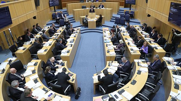 Κύπρος: Αποδεκτή η αναπομπή για τις εκποιήσεις - Ψηφίστηκε νέος νόμος Κύπρος: Αποδεκτή η αναπομπή για τις εκποιήσεις - Ψηφίστηκε νέος νόμος