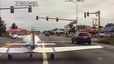 Small plane lands on road in Washington state