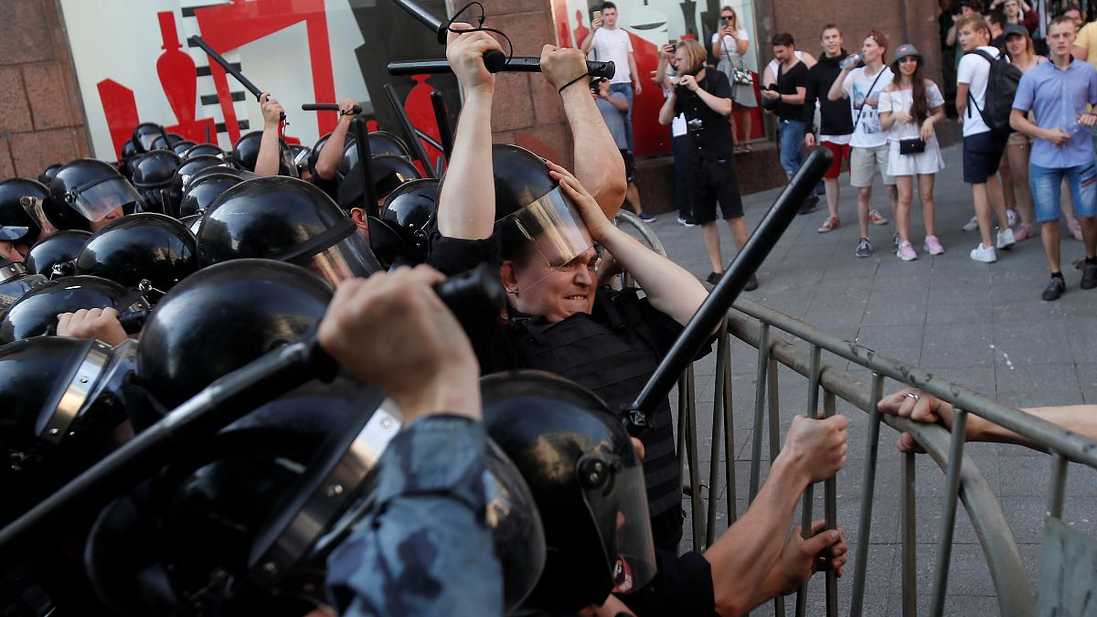 "Революция достоинства": что вывело москвичей на улицу?