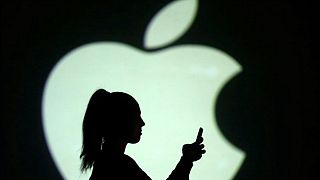 اپل دسترسی پیمانکاران تابعه خود را به مکالمات کاربران با سیری قطع کرد