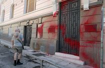 Επίθεση με μπογιές στα γραφεία τοπυ ΣΕΒ πραγματοποιησαν το μεσημέρι μέλη του ΡουβΊκωνα , Κυριακή 21 ΙουλΊου 23019. ΑΠΕ-ΜΠΕ/ΑΠΕ-ΜΠΕ/Παντελής Σαίτας