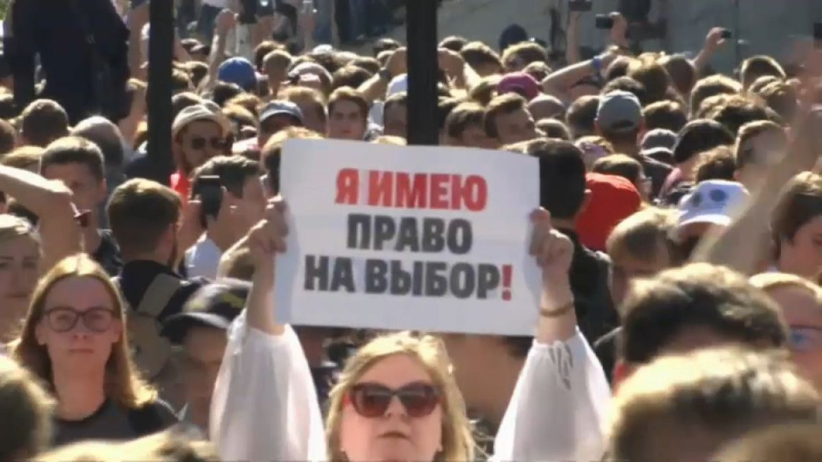 Mosca, oltre 600 arresti alle proteste antigovernative