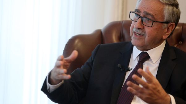 Ο Τ/κ ηγέτης Μουσταφά Ακιντζί παραχωρεί συνέντευξη στις δημοσιογράφους Ραλλή Παπαγεωργίου και Οντούλ Ασίκ, κατεχόμενη Λευκωσία 3 Αυγούστου 2019. ΚΥΠΕ/ΚΑΤΙΑ ΧΡΙΣΤΟΔΟΥΛΟΥ Ο Τ/κ ηγέτης Μουσταφά Ακιντζί παραχωρεί συνέντευξη στις δημοσιογράφους Ραλλή Παπαγεωργίου και Οντούλ Ασίκ, κατεχόμενη Λευκωσία 3 Αυγούστου 2019. ΚΥΠΕ/ΚΑΤΙΑ ΧΡΙΣΤΟΔΟΥΛΟΥ