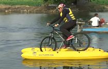 شاهد: الدراجة النيلية ابتكار مصري للتنقل بين ضفتي نهر النيل